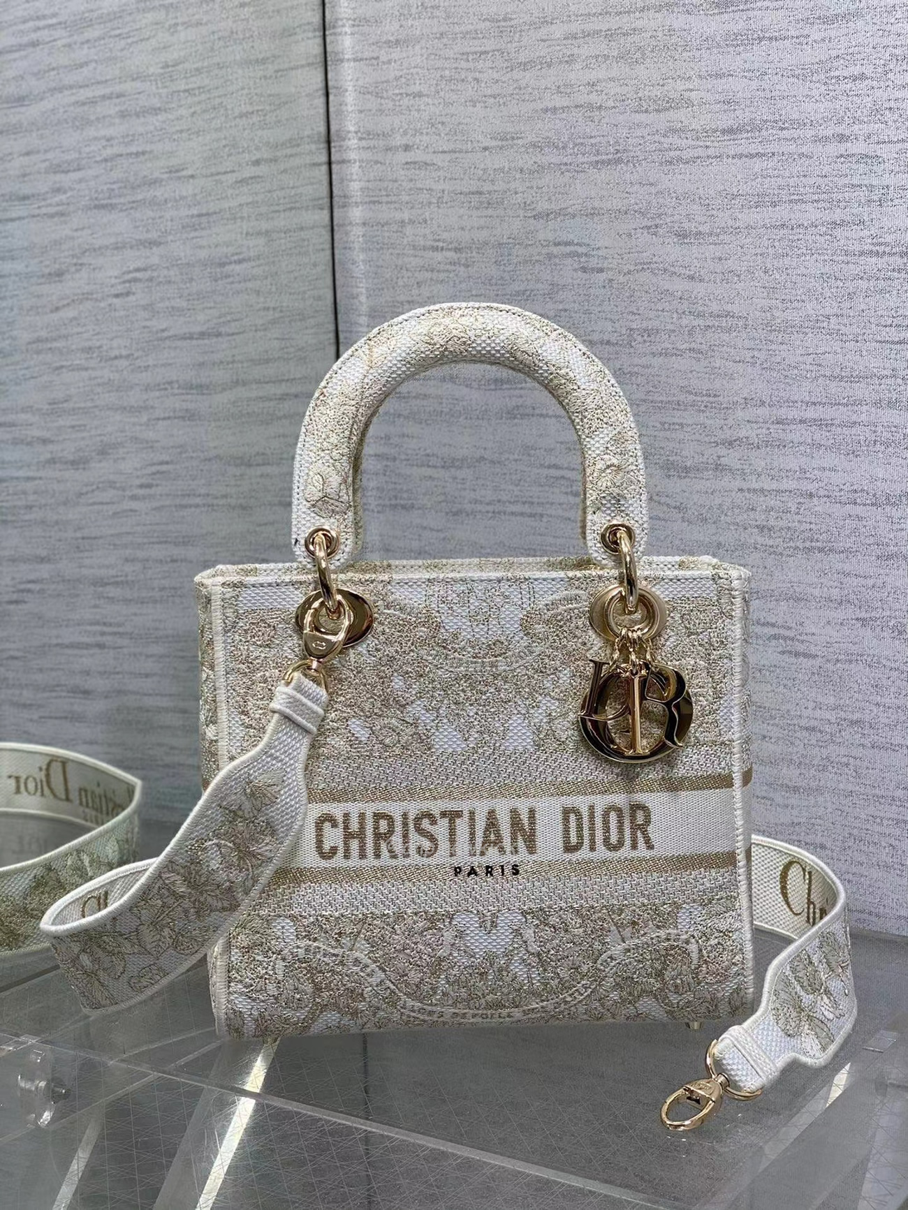 Dior Medium Size Lady D Lite Butterfly Around The World Embroidery Handbag (6) - newkick.cc